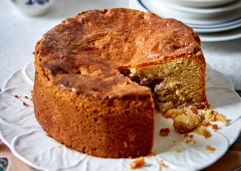 DUTCH APPLE CAKE